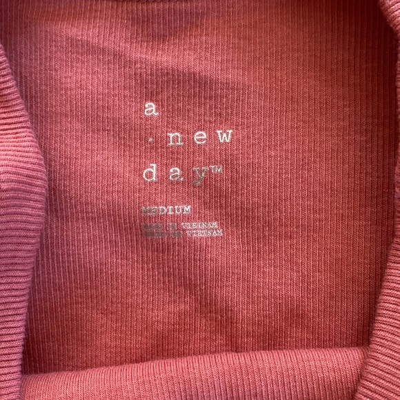 A new day womens tank top color pink size medium - Picture 2 of 4